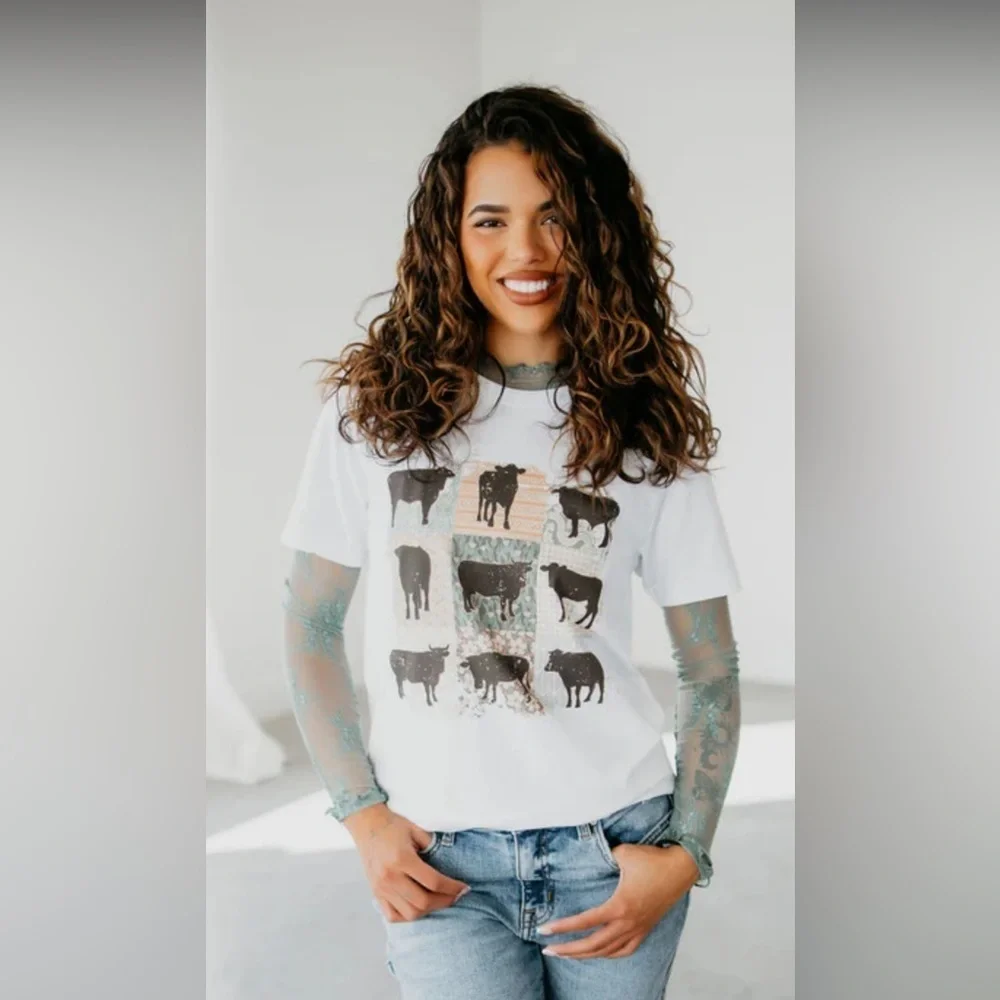 Lily & Lottie Cow Grid Graphic Tee White Short Sleeve Womens Size Small
